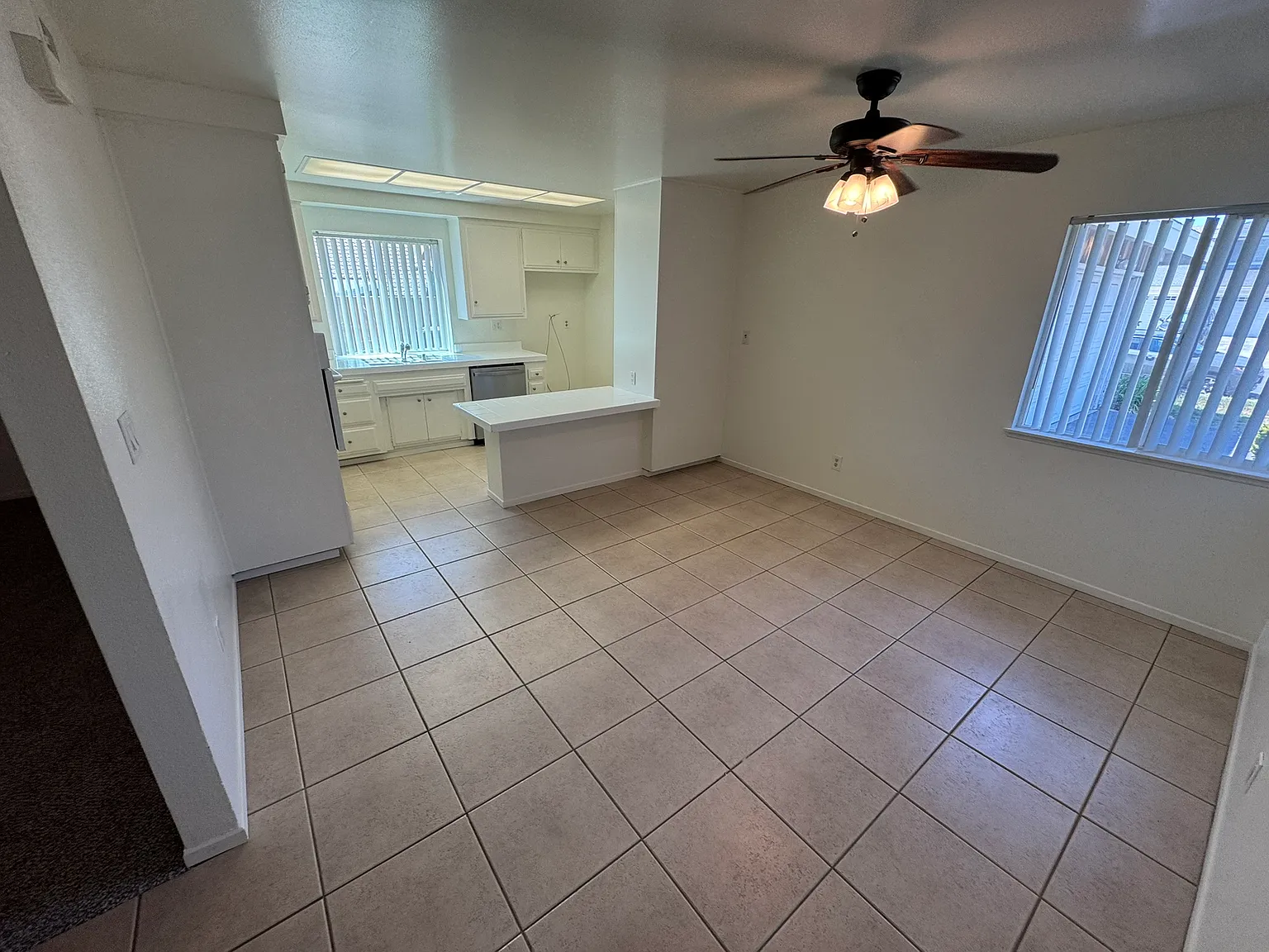 3 bed, 1303 sqft, $3,800 — Photo 2