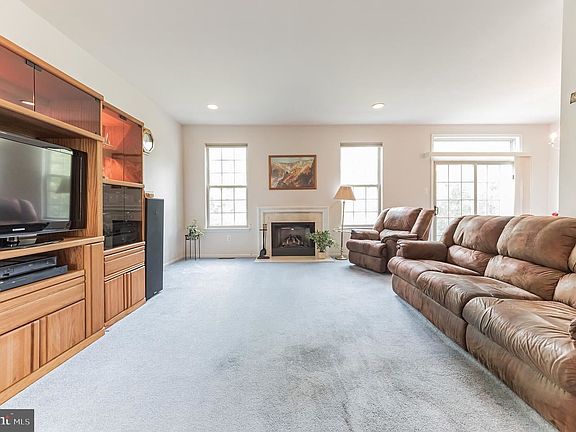 2nd image of 3831 Nanlyn Farms Cir