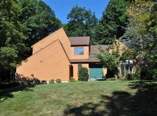 8 Drake Ct, Randolph, NJ 07869