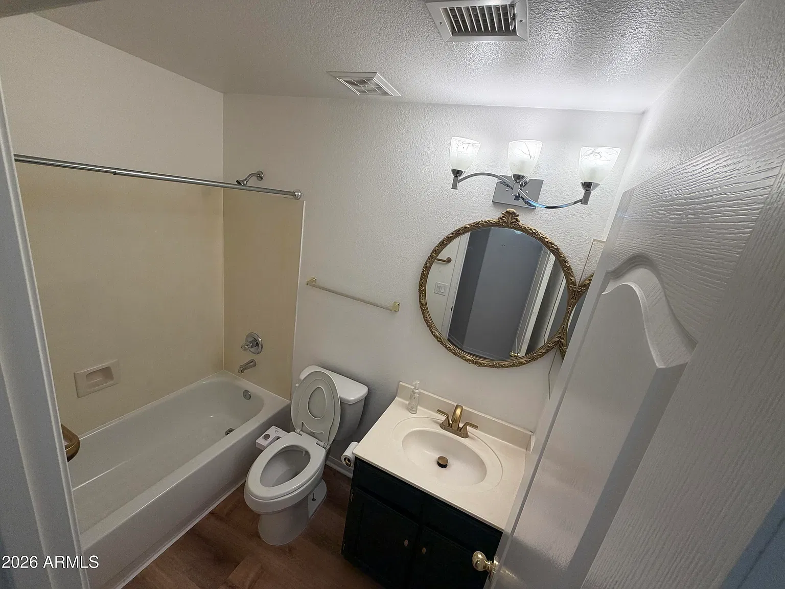3 bed, 2.0 bath, 1283 sqft, $1,895 — Photo 4