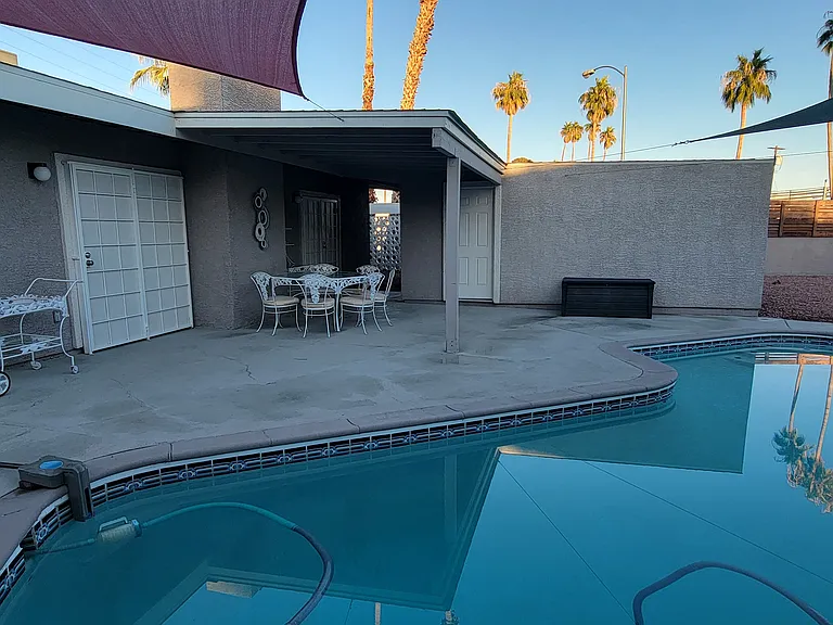 3327 Seminole Cir — Photo 35