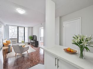 250 Saint George St #804, Toronto, ON M5R3L8