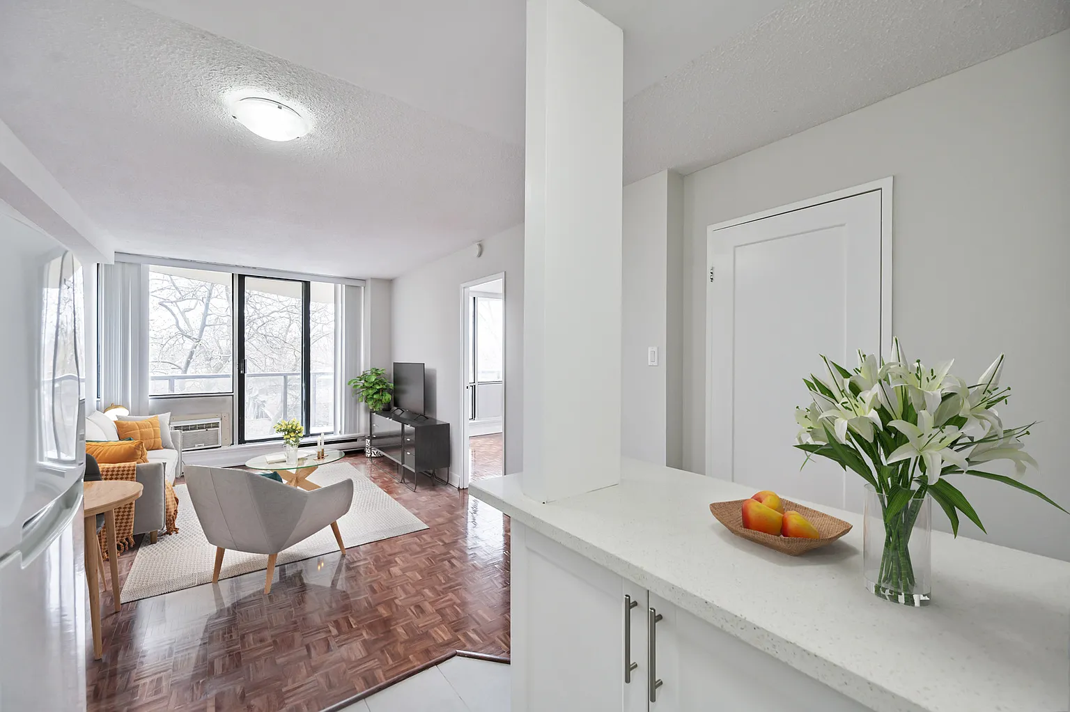 250 Saint George St #804 photo 1