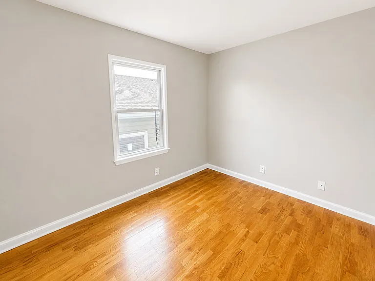 742-744 Bergen St — Photo 14