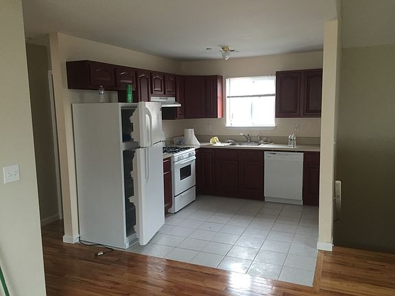 2nd image of 601 Villa Ave