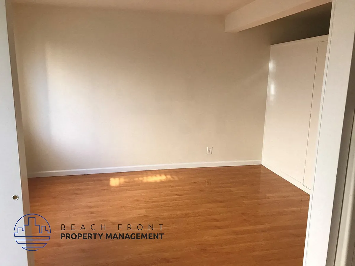 Building Photo - 529-541 S El Molino Ave