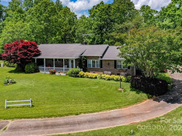 676 Cove Rd, Rutherfordton, NC 28139