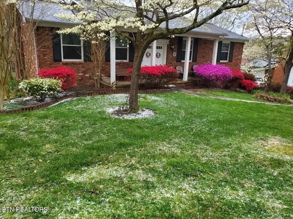 1005 Tokalon Dr, Knoxville, TN 37932