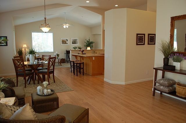 2nd image of 1393 Alder St