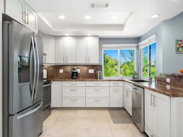 688 N Vallarta Cir, Palm Springs, CA 92262