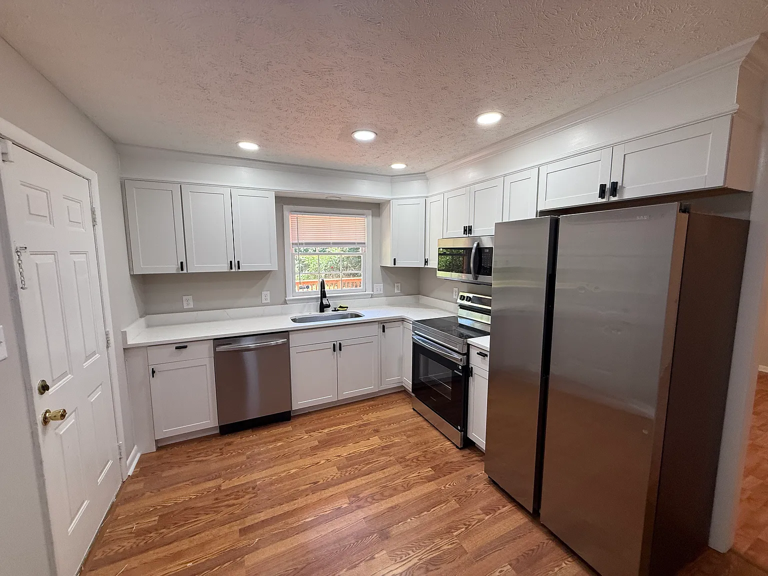 4 bed, 1211 sqft, $1,750 — Photo 3