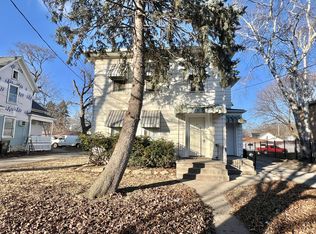 921 W Grand Ave LOWR 1, Beloit, WI 53511