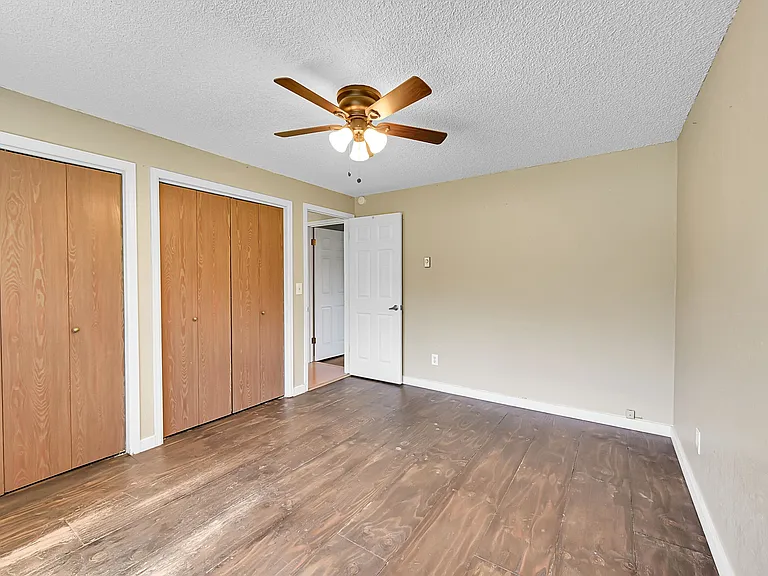26147 S End Rd — Photo 13