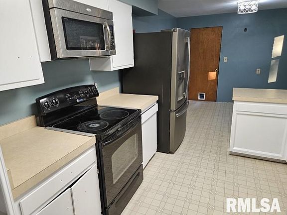 4th image of 11 Hillcrest Dr