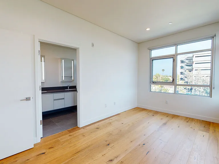 938 S Orange Grove Ave #203 — Photo 24