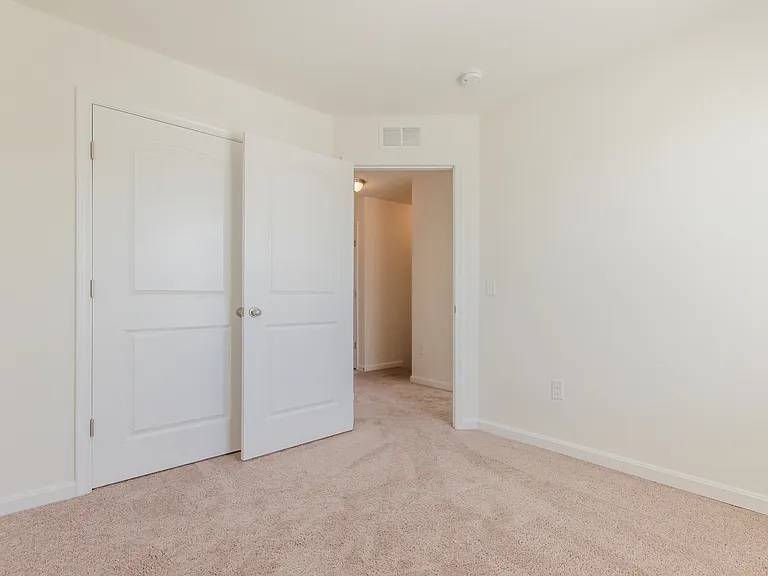 172 Drexel Ct — Photo 22