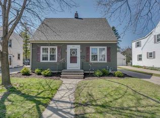 657 Chestnut St, Neenah, WI 54956