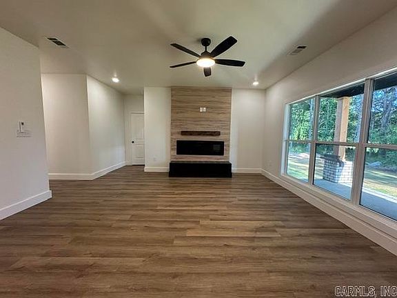 5th image of 3105 Lynn Dr