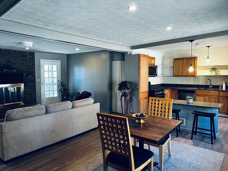 1607 Pedro Dr SW — Photo 5