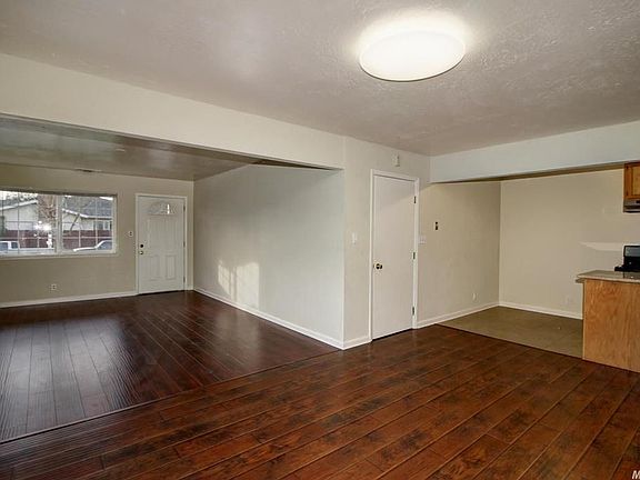 5th image of 2713 La Loma Dr