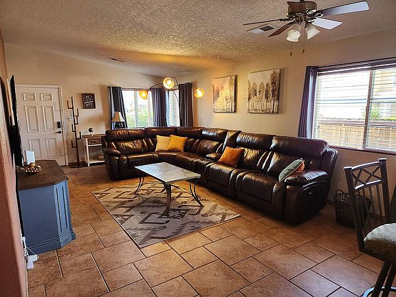 2nd image of 7101 Tourmaline Rd NE