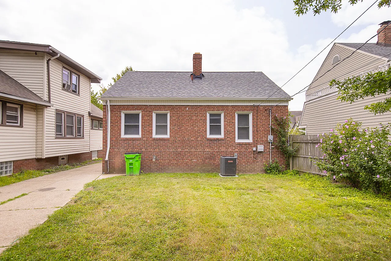 21871 Priday Ave. Euclid — Photo 2