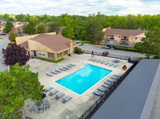 Franklin River Apartments, Southfield, MI 48034