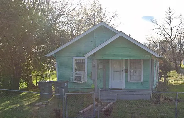 2310 Southland St — Photo 1