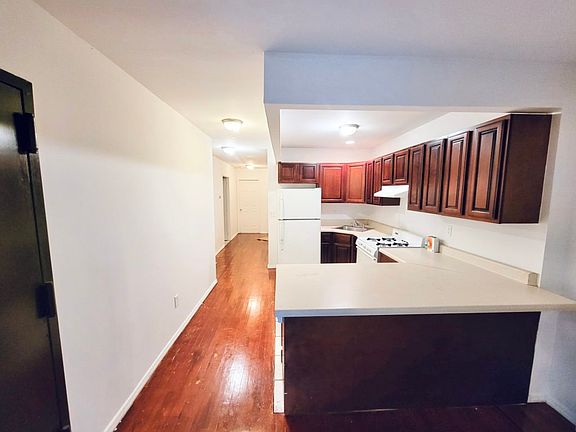 5th image of 451 Franklin Ave #2