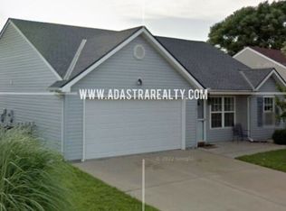 370 N Evergreen St, Gardner, KS 66030