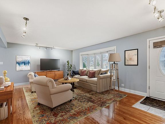 3rd image of 8507 Blue Ridge Ave