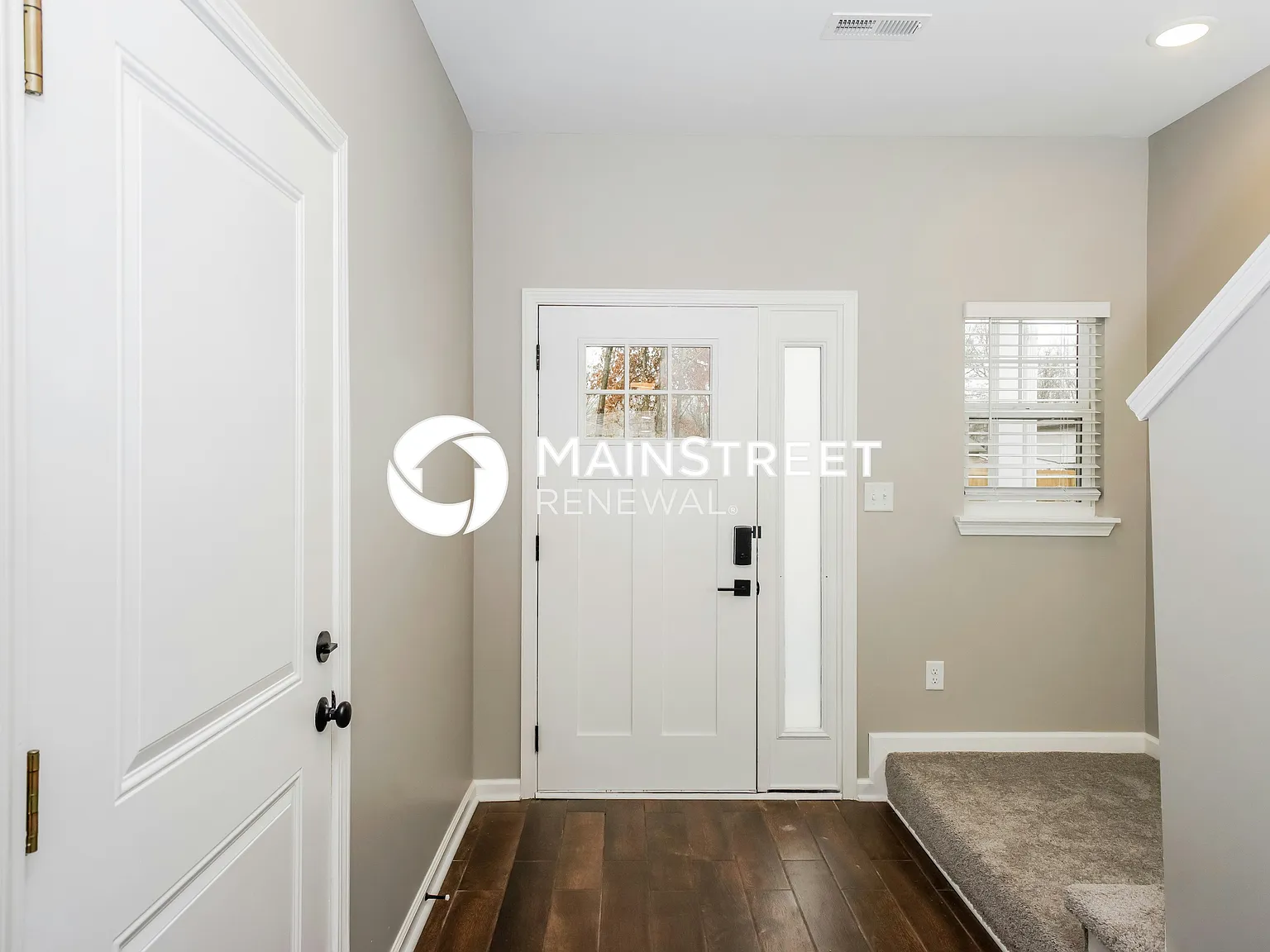 2063 Paddle Wheel Dr — Photo 2