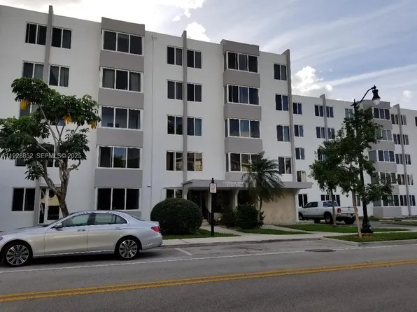 250 180th Dr APT 159, Sunny Isles Beach, FL 33160