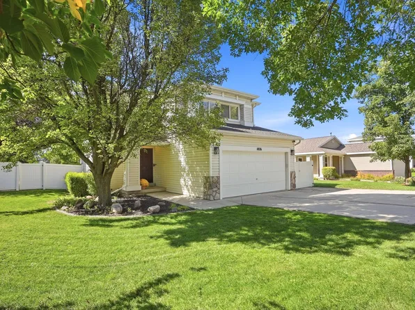 1076 S 1050 W, Woods Cross, UT 84087