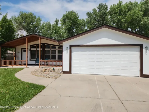 262 E Tamarack Cir, Parachute, CO 81635