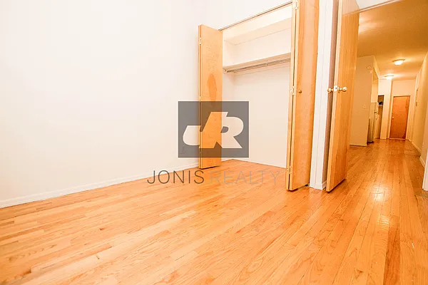 Rented by Jonis Realty | media 15