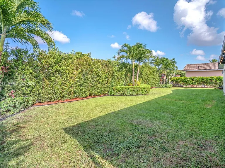 1807 SW 102nd Pl — Photo 49