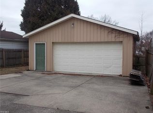 1036 Dayton St, Akron, OH 44310