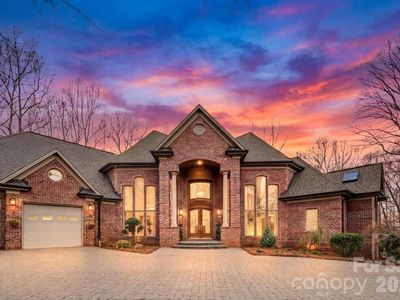 1043 Rolling Green Dr, Newton, NC, 28658