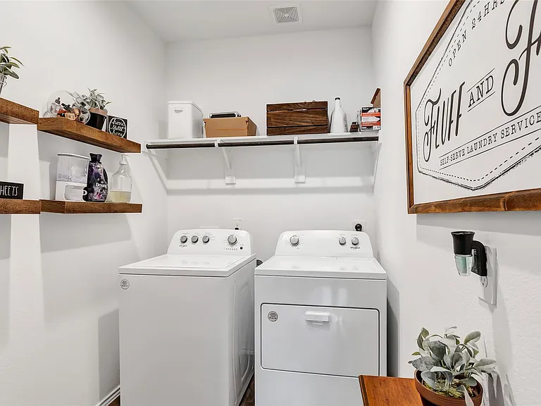 1012 Llano Trl — Photo 34
