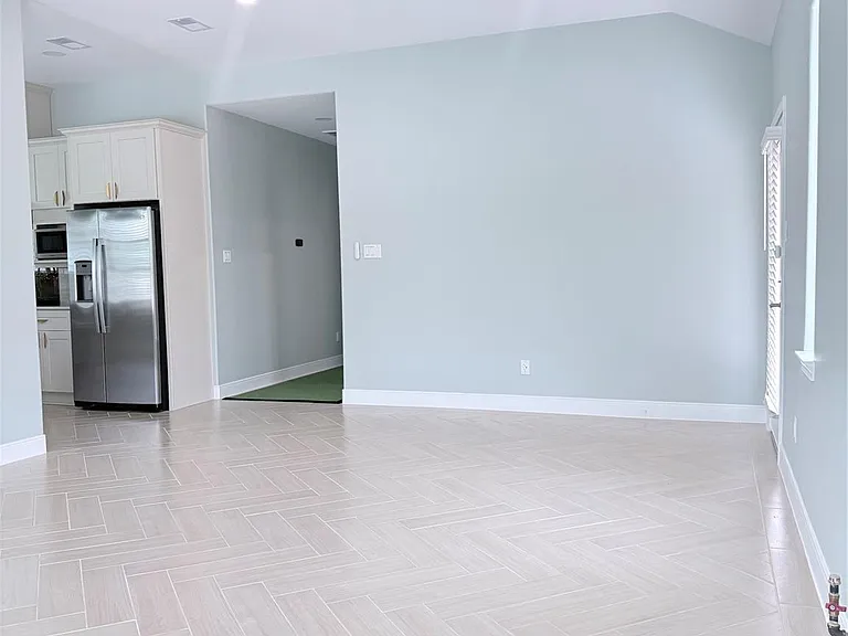 1806 Pasadena St — Photo 10