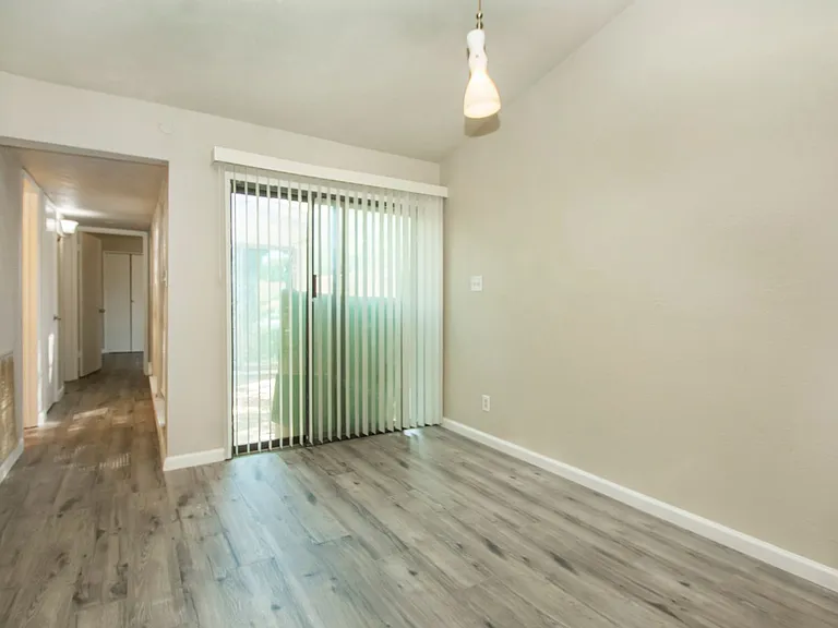 7062 Pineberry Rd — Photo 3