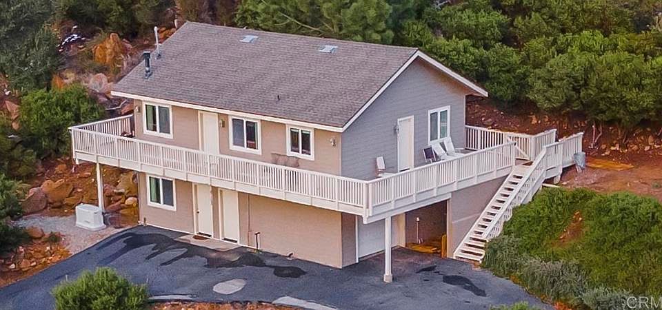 1st image of 35465 Sunset Ln