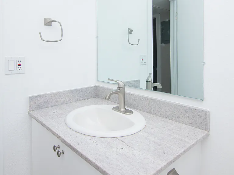 2922 N 35th St #6 — Photo 8