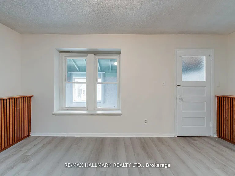 576 Ossington Ave S #2 — Photo 27