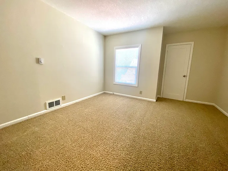 504-506 SW Primrose St — Photo 15