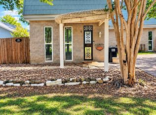 195 Park Dr, La Grange, TX 78945