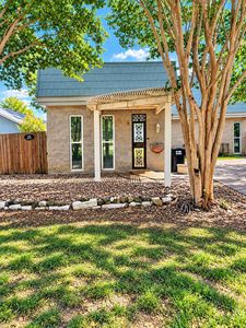195 Park Dr, La Grange, TX, 78945