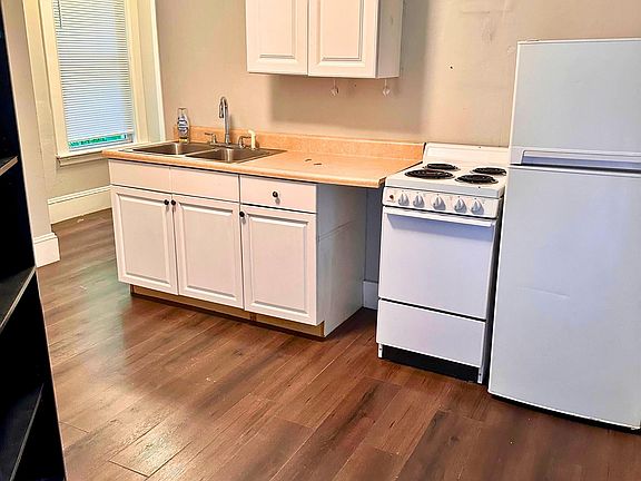 4th image of 646 Main Rd N #11376755