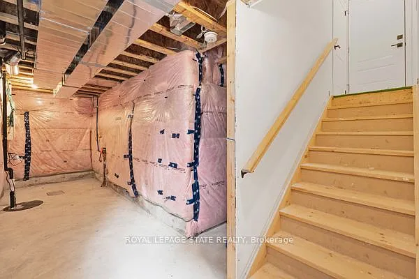 37 Delena Ave S — Photo 30